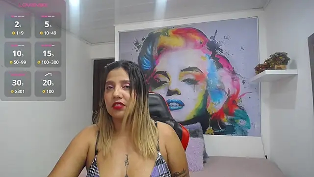 Snapshot of tiana_breeze chatting on 10/18/25, 09:04 tiana breeze online show from 10/18/25, 09:04