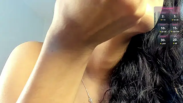 Snapshot of emycarver09 chatting on 02/03/26, 10:53 emycarver09 online show from 02/03/26, 10:53