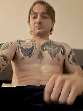 Snapshot of Mr_nightfall chatting on 11/14/25, 03:38 Mr nightfall online show from 11/14/25, 03:38