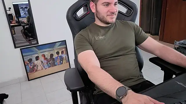 Snapshot of Paul00474 chatting on 09/13/25, 02:00 Paul00474 online show from 09/13/25, 02:00