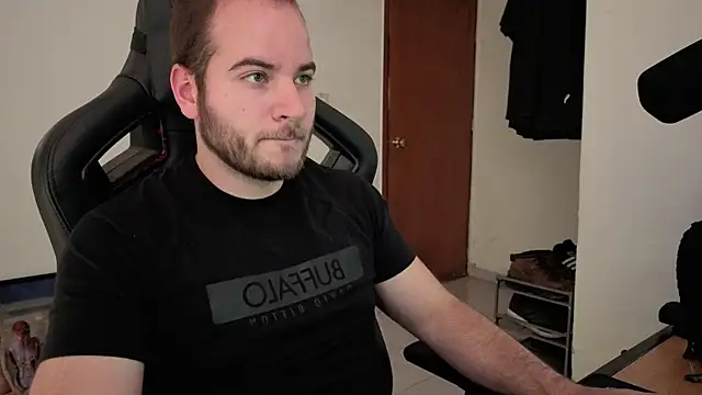 Paul00474 online show from 11/05/25, 10:21
