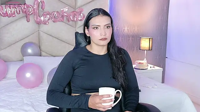 Snapshot of samiradoll chatting on 10/24/25, 04:20 samiradoll online show from 10/24/25, 04:20