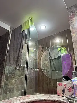 Snapshot of samiradoll chatting on 11/17/25, 01:11 samiradoll online show from 11/17/25, 01:11