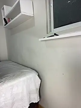 cloeX c online show from 04/19/26, 03:06