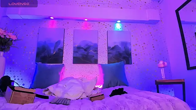 ArianaSantana online show from 09/17/25, 12:51