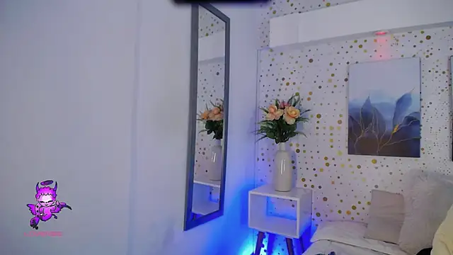 ArianaSantana online show from 11/08/25, 12:27