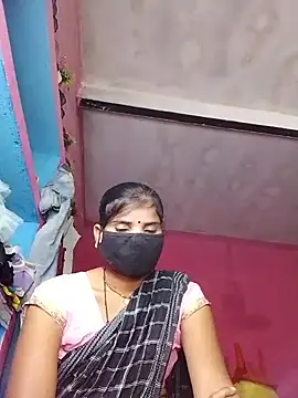 Snapshot of Rashili_jaan chatting on 10/10/25, 04:28 Rashili jaan online show from 10/10/25, 04:28