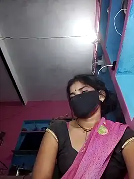 Snapshot of Rashili_jaan chatting on 10/19/25, 10:54 Rashili jaan online show from 10/19/25, 10:54