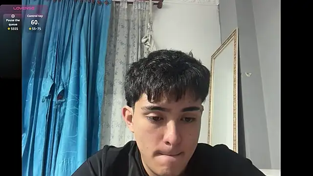 Snapshot of ivy_xo chatting on 12/18/25, 11:22 ivy xo online show from 12/18/25, 11:22