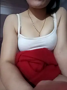 LucyyLy online show from 12/17/25, 10:43