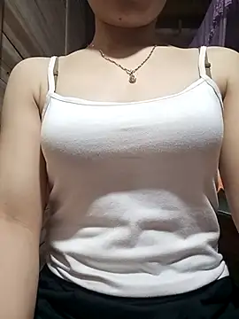 LucyyLy online show from 04/16/26, 12:39