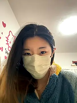 Snapshot of Lulu125216 chatting on 10/28/25, 03:36 Lulu125216 online show from 10/28/25, 03:36