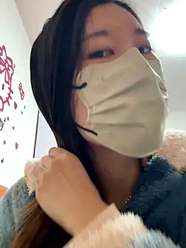 Snapshot of Lulu125216 chatting on 11/11/25, 04:29 Lulu125216 online show from 11/11/25, 04:29