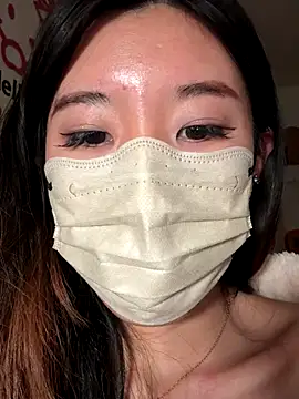 Snapshot of Lulu125216 chatting on 11/20/25, 05:23 Lulu125216 online show from 11/20/25, 05:23