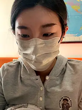 Snapshot of Lulu125216 chatting on 11/25/25, 04:34 Lulu125216 online show from 11/25/25, 04:34