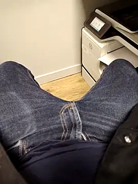 Alberto2840 online show from 10/30/25, 03:13