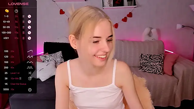 LillianShine online show from 12/05/25, 12:03