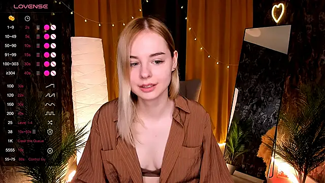 LillianShine online show from 04/26/26, 07:50