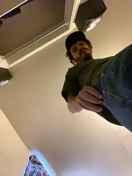 Snapshot of Pedro98801 chatting on 10/17/25, 05:15 Pedro98801 online show from 10/17/25, 05:15