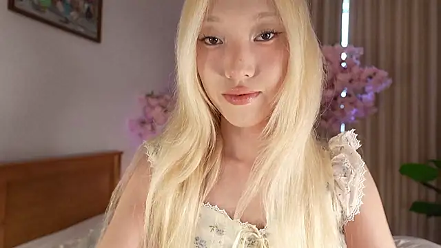 Bubblegumdream13 online show from 07/17/26, 02:29