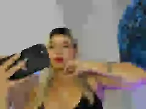 Snapshot of naomi_sanz chatting on 04/24/26, 04:59 naomi sanz online show from 04/24/26, 04:59