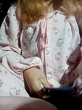 Snapshot of swallow-nice chatting on 11/03/25, 04:41 swallow-nice online show from 11/03/25, 04:41