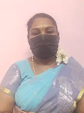 Snapshot of Tamil_Azhaghi25 chatting on 09/11/25, 04:40 Tamil Azhaghi25 online show from 09/11/25, 04:40