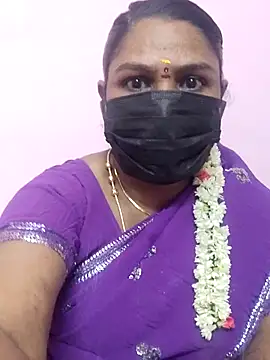 Snapshot of Tamil_Azhaghi25 chatting on 09/13/25, 04:40 Tamil Azhaghi25 online show from 09/13/25, 04:40