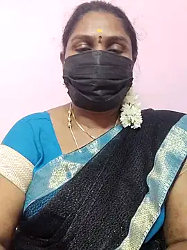 Snapshot of Tamil_Azhaghi25 chatting on 09/17/25, 04:30 Tamil Azhaghi25 online show from 09/17/25, 04:30