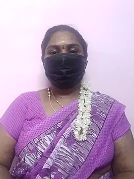 Snapshot of Tamil_Azhaghi25 chatting on 09/25/25, 04:32 Tamil Azhaghi25 online show from 09/25/25, 04:32