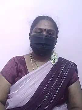 Snapshot of Tamil_Azhaghi25 chatting on 09/27/25, 04:12 Tamil Azhaghi25 online show from 09/27/25, 04:12