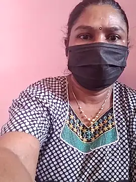 Snapshot of Tamil_Azhaghi25 chatting on 10/02/25, 05:47 Tamil Azhaghi25 online show from 10/02/25, 05:47