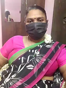 Snapshot of Tamil_Azhaghi25 chatting on 10/07/25, 04:48 Tamil Azhaghi25 online show from 10/07/25, 04:48