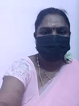 Snapshot of Tamil_Azhaghi25 chatting on 10/12/25, 04:39 Tamil Azhaghi25 online show from 10/12/25, 04:39