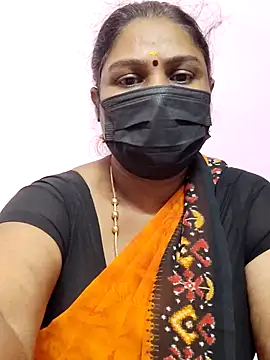 Snapshot of Tamil_Azhaghi25 chatting on 10/21/25, 05:24 Tamil Azhaghi25 online show from 10/21/25, 05:24