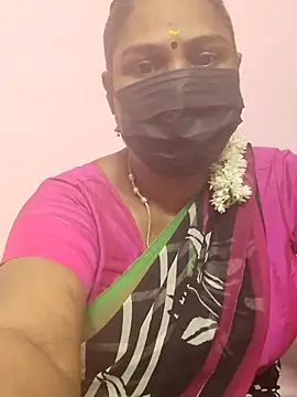 Snapshot of Tamil_Azhaghi25 chatting on 10/22/25, 04:51 Tamil Azhaghi25 online show from 10/22/25, 04:51