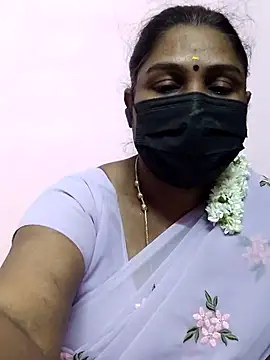 Snapshot of Tamil_Azhaghi25 chatting on 10/25/25, 06:02 Tamil Azhaghi25 online show from 10/25/25, 06:02