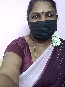 Snapshot of Tamil_Azhaghi25 chatting on 10/27/25, 06:01 Tamil Azhaghi25 online show from 10/27/25, 06:01