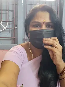 Snapshot of Tamil_Azhaghi25 chatting on 10/30/25, 07:32 Tamil Azhaghi25 online show from 10/30/25, 07:32