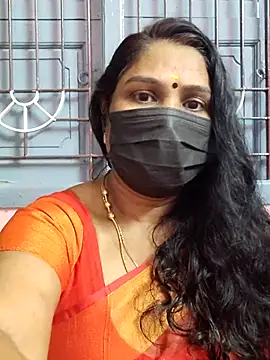 Snapshot of Tamil_Azhaghi25 chatting on 10/31/25, 05:14 Tamil Azhaghi25 online show from 10/31/25, 05:14