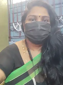 Snapshot of Tamil_Azhaghi25 chatting on 11/02/25, 06:16 Tamil Azhaghi25 online show from 11/02/25, 06:16