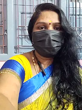 Snapshot of Tamil_Azhaghi25 chatting on 11/02/25, 06:21 Tamil Azhaghi25 online show from 11/02/25, 06:21