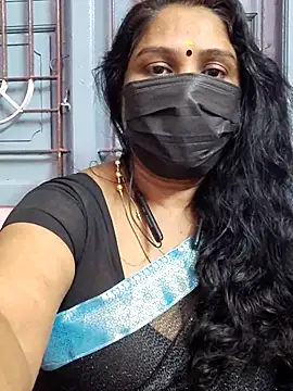 Snapshot of Tamil_Azhaghi25 chatting on 11/04/25, 06:18 Tamil Azhaghi25 online show from 11/04/25, 06:18