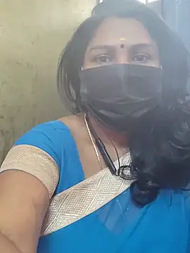 Snapshot of Tamil_Azhaghi25 chatting on 11/11/25, 07:19 Tamil Azhaghi25 online show from 11/11/25, 07:19