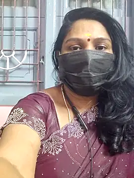 Snapshot of Tamil_Azhaghi25 chatting on 11/12/25, 05:24 Tamil Azhaghi25 online show from 11/12/25, 05:24