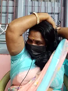 Snapshot of Tamil_Azhaghi25 chatting on 11/19/25, 06:19 Tamil Azhaghi25 online show from 11/19/25, 06:19