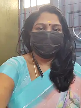 Snapshot of Tamil_Azhaghi25 chatting on 11/20/25, 06:24 Tamil Azhaghi25 online show from 11/20/25, 06:24