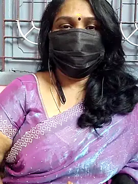 Snapshot of Tamil_Azhaghi25 chatting on 11/21/25, 06:39 Tamil Azhaghi25 online show from 11/21/25, 06:39