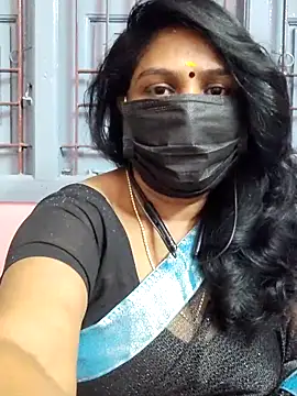 Snapshot of Tamil_Azhaghi25 chatting on 11/22/25, 07:02 Tamil Azhaghi25 online show from 11/22/25, 07:02