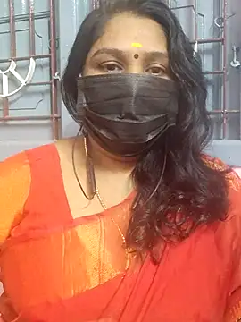 Snapshot of Tamil_Azhaghi25 chatting on 11/25/25, 06:19 Tamil Azhaghi25 online show from 11/25/25, 06:19